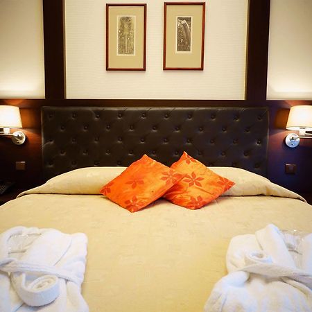 Amberton Cozy Hotel Каунас Экстерьер фото