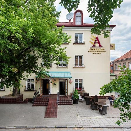 Amberton Cozy Hotel Каунас Экстерьер фото