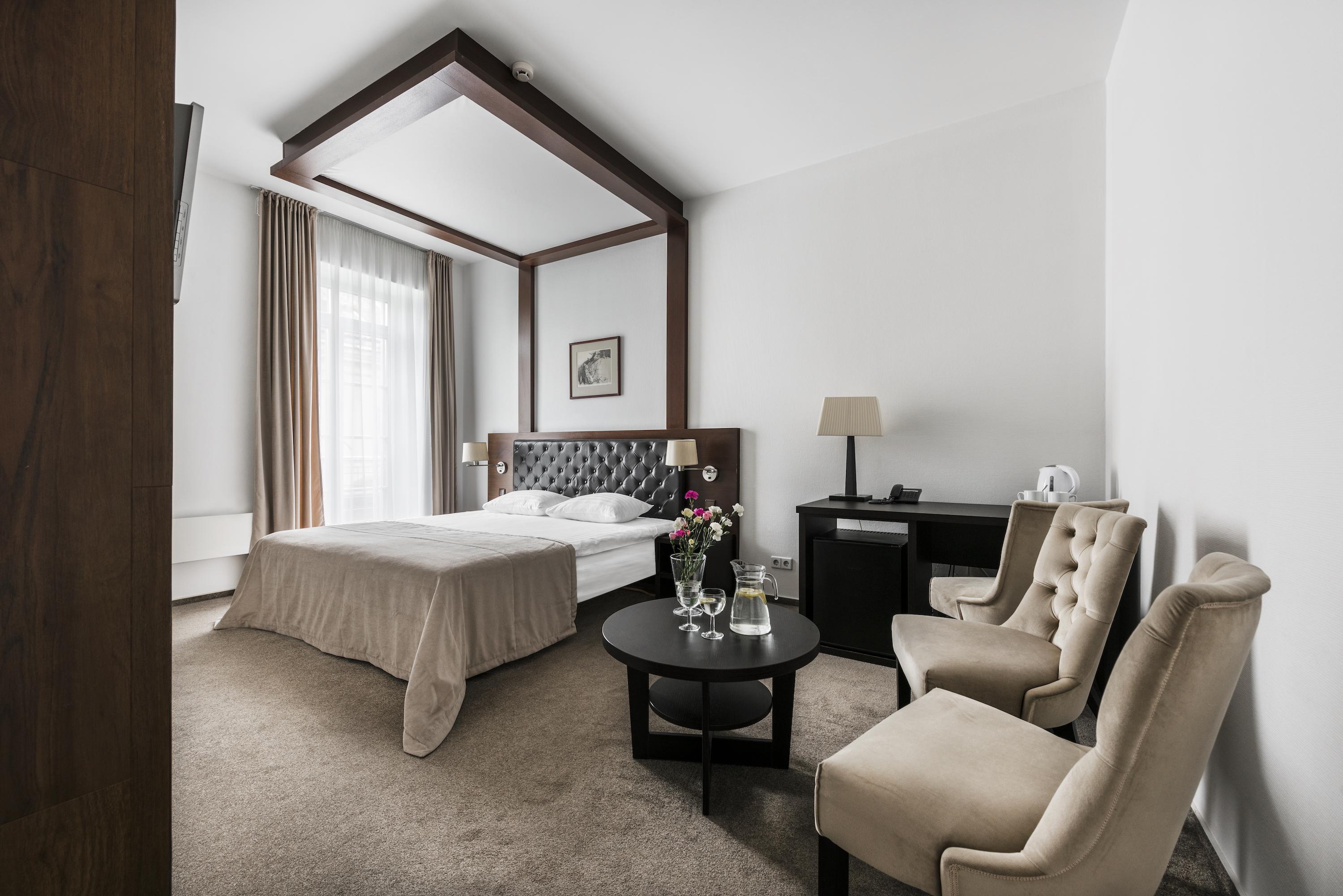 Amberton Cozy Hotel Каунас Экстерьер фото