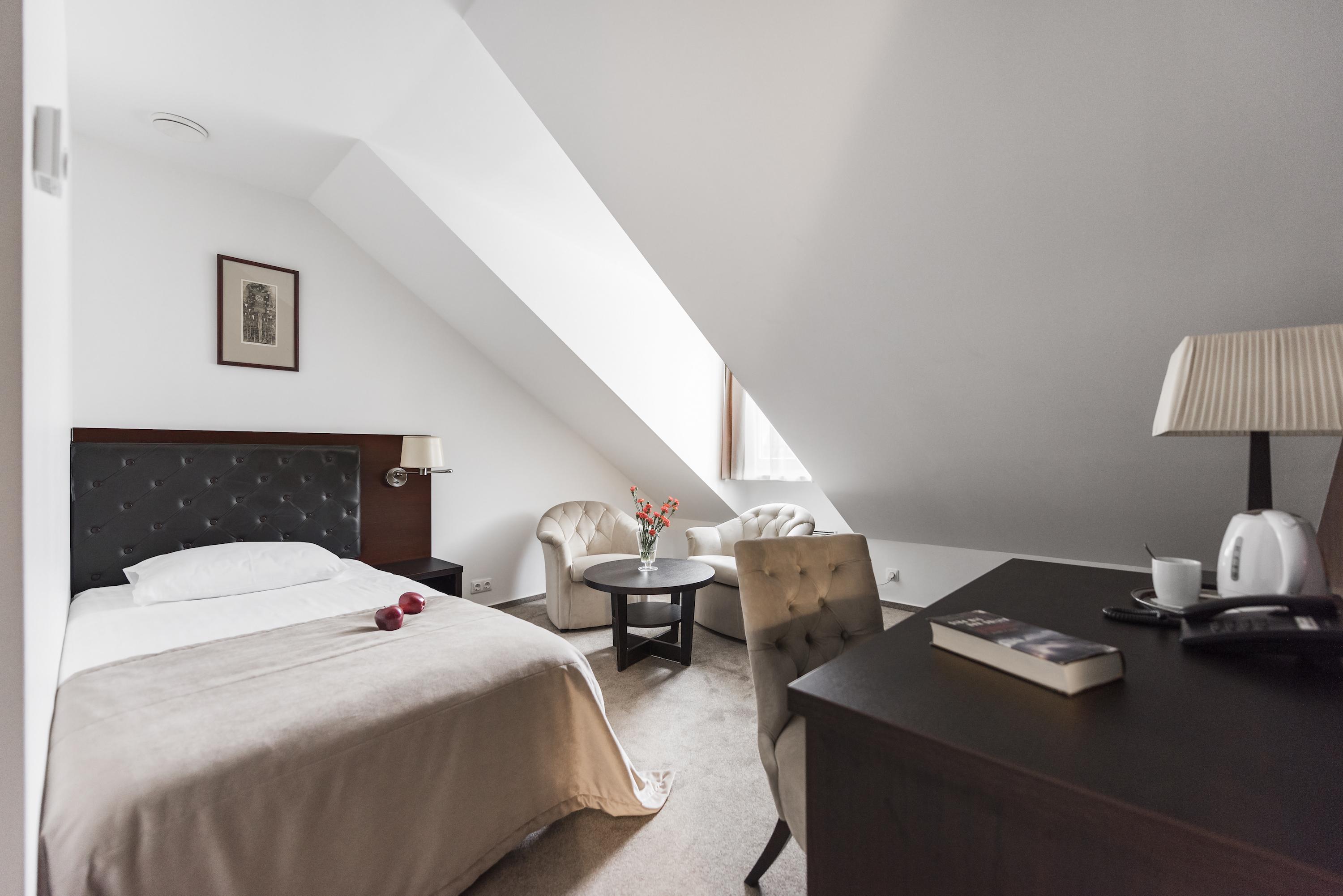 Amberton Cozy Hotel Каунас Экстерьер фото
