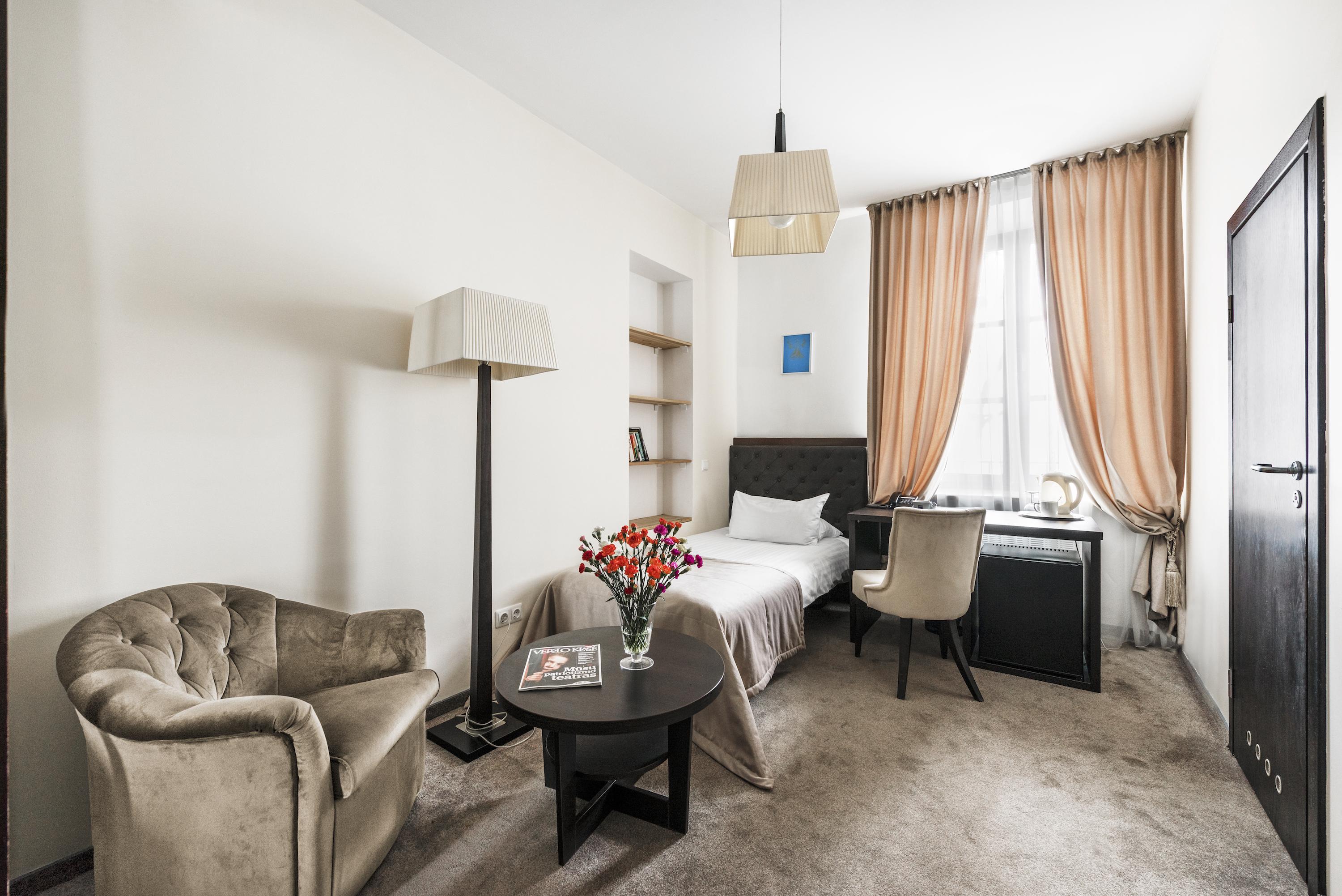 Amberton Cozy Hotel Каунас Экстерьер фото