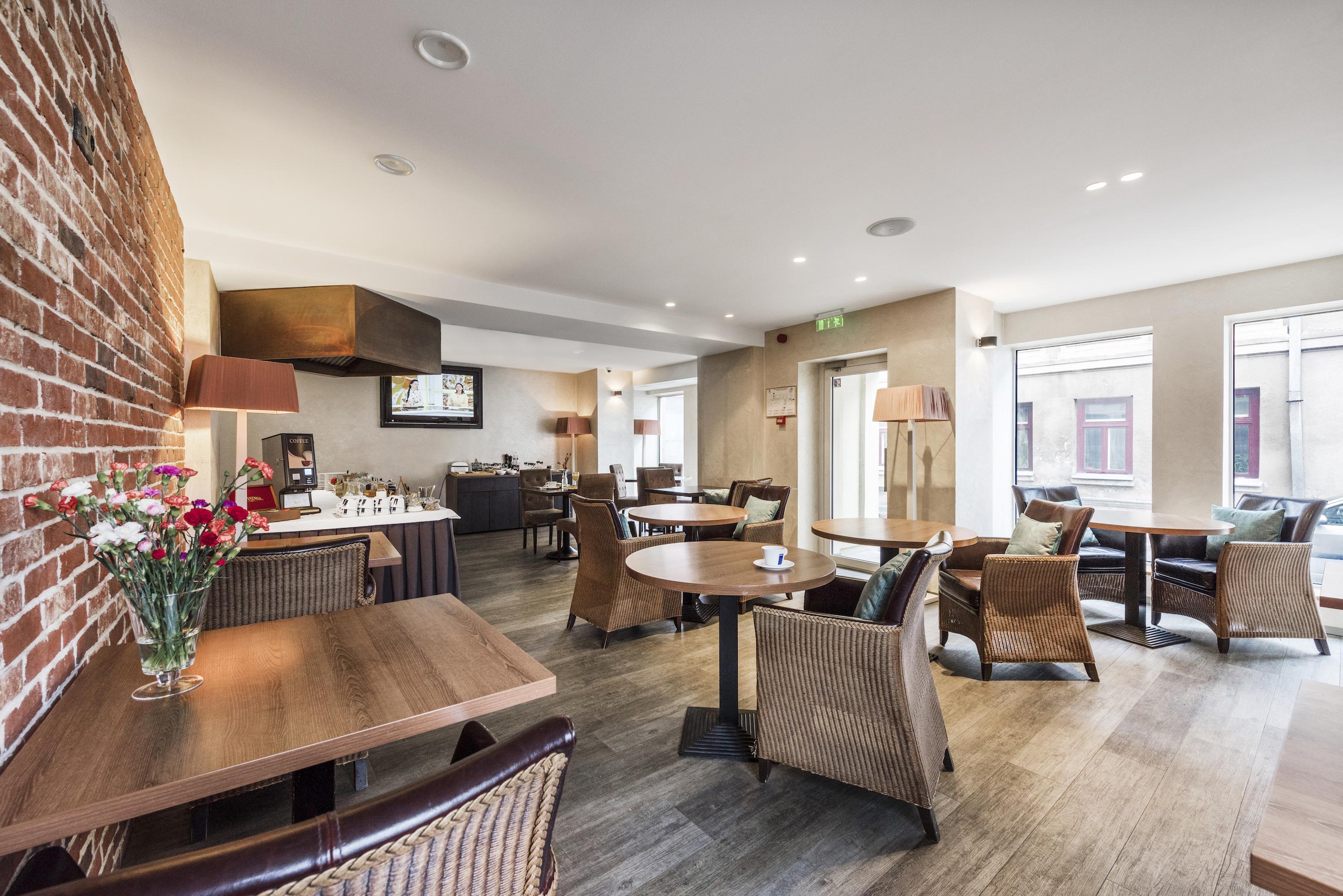 Amberton Cozy Hotel Каунас Экстерьер фото