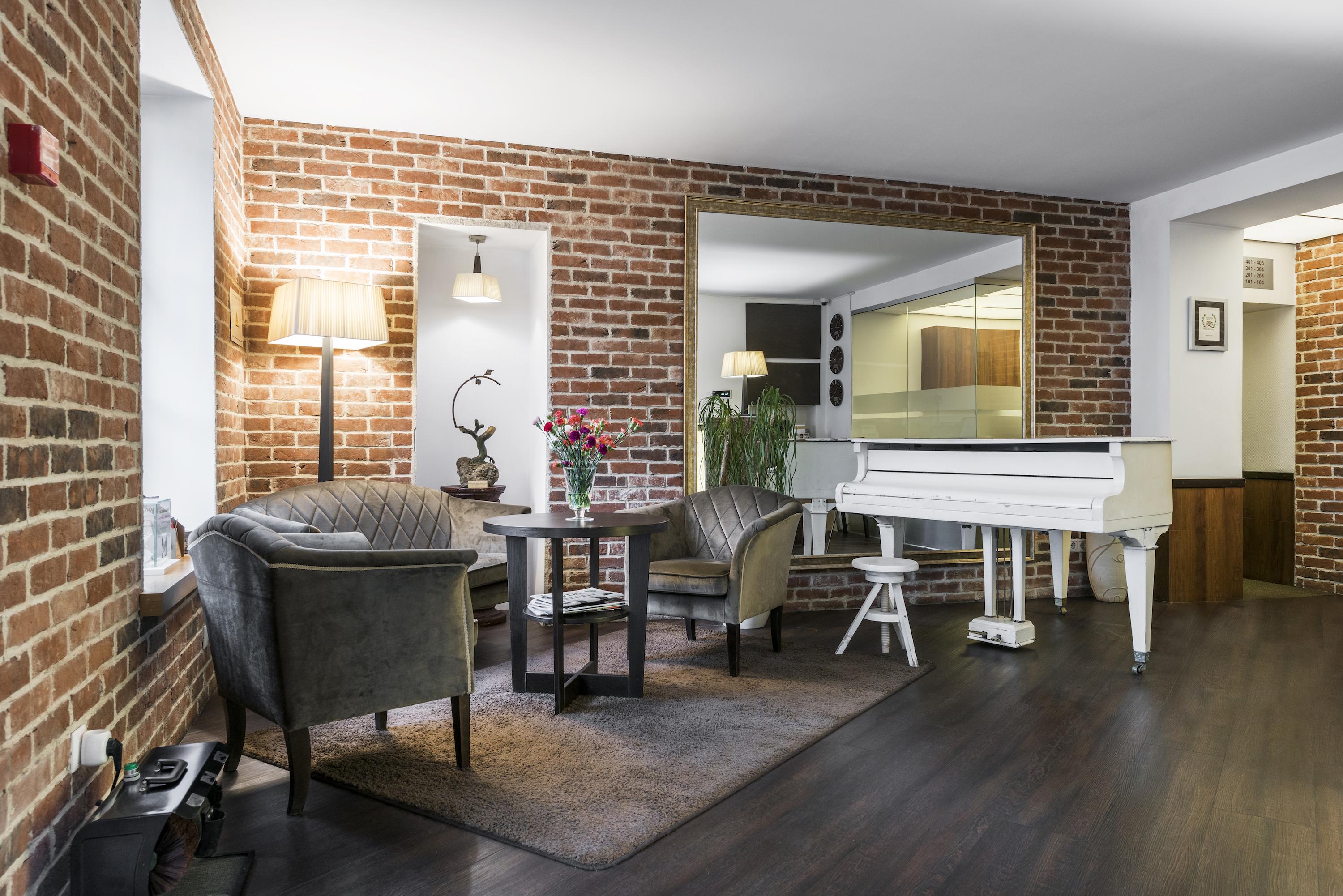 Amberton Cozy Hotel Каунас Экстерьер фото