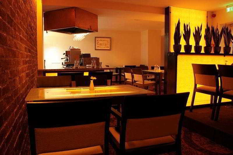 Amberton Cozy Hotel Каунас Удобства фото